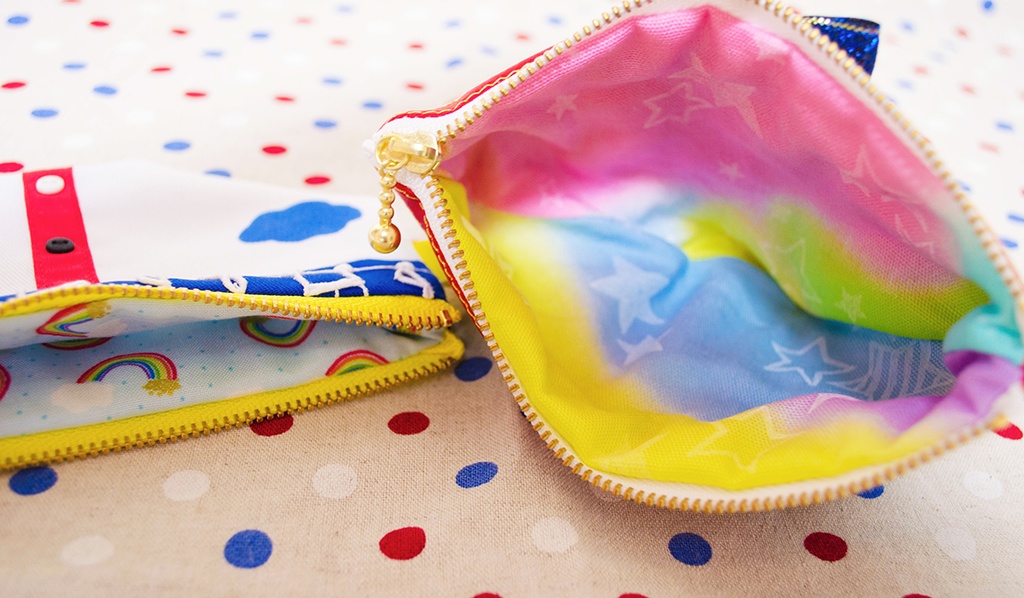 🩲型ミニポーチ