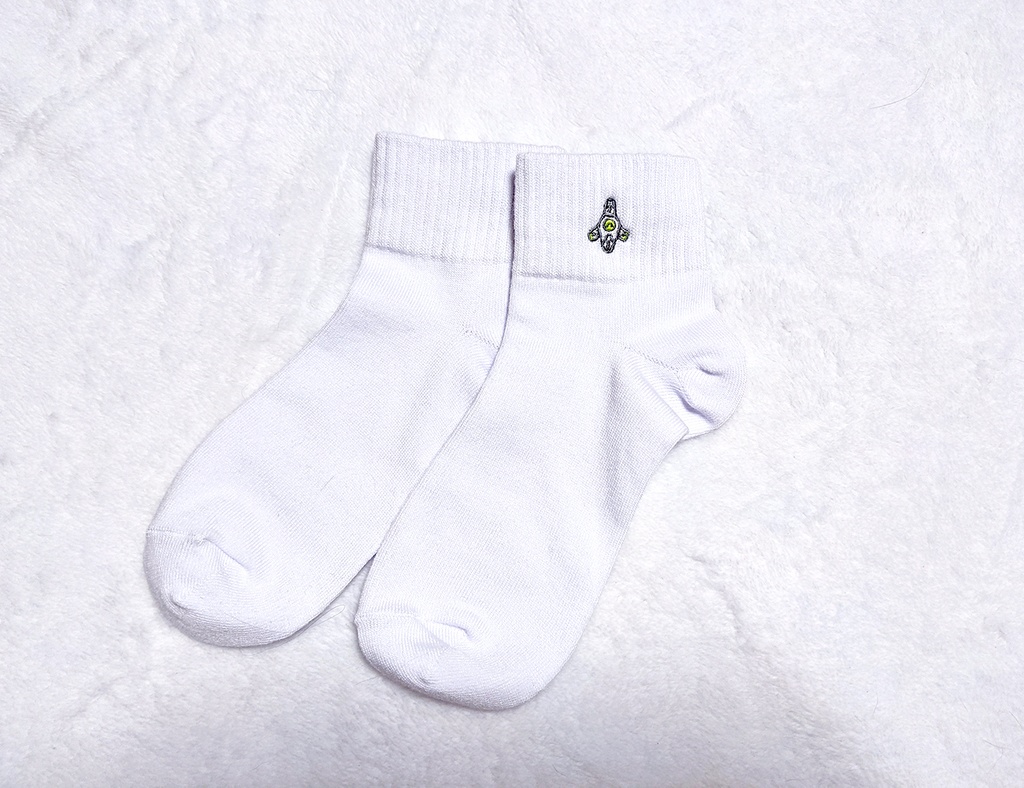 ハック刺繍靴下