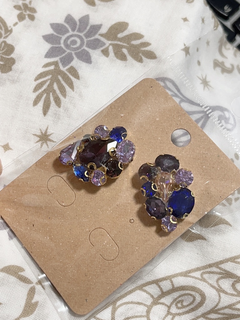 ヴィル・シェーンハイト イメージビジューピアス