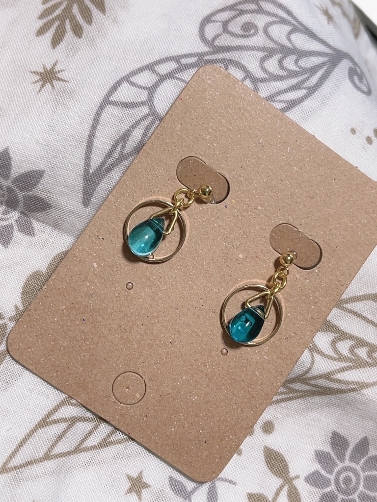 オクタヴィネルイメージイヤリング 円環する慈愛の海