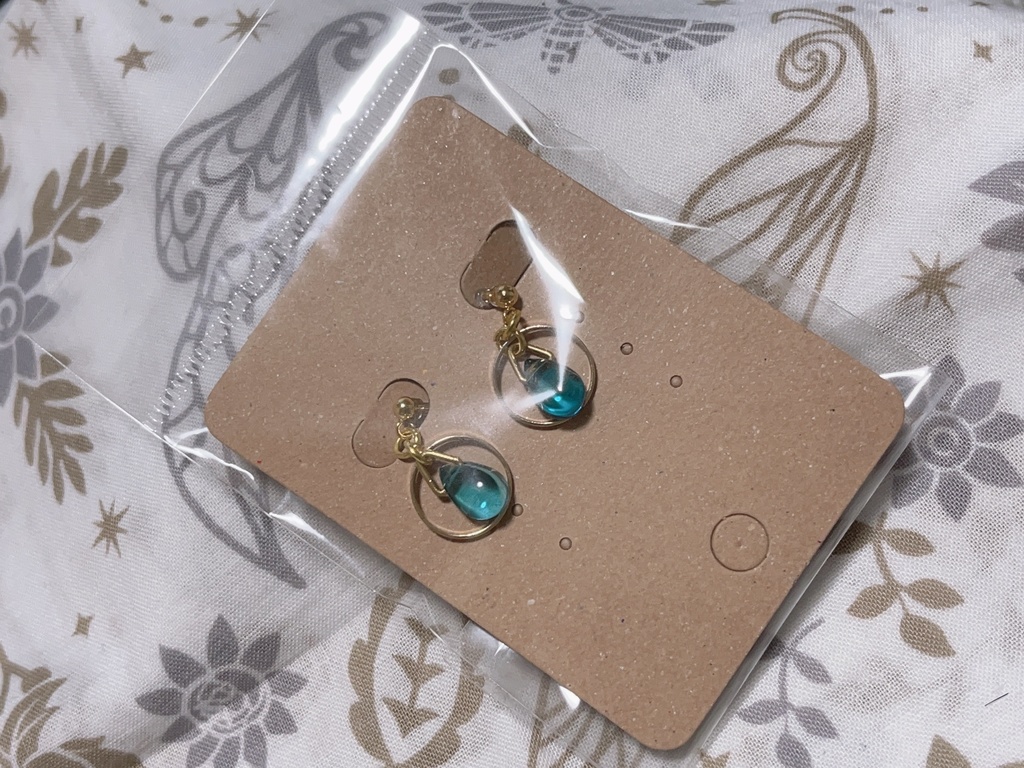 オクタヴィネルイメージイヤリング 円環する慈愛の海