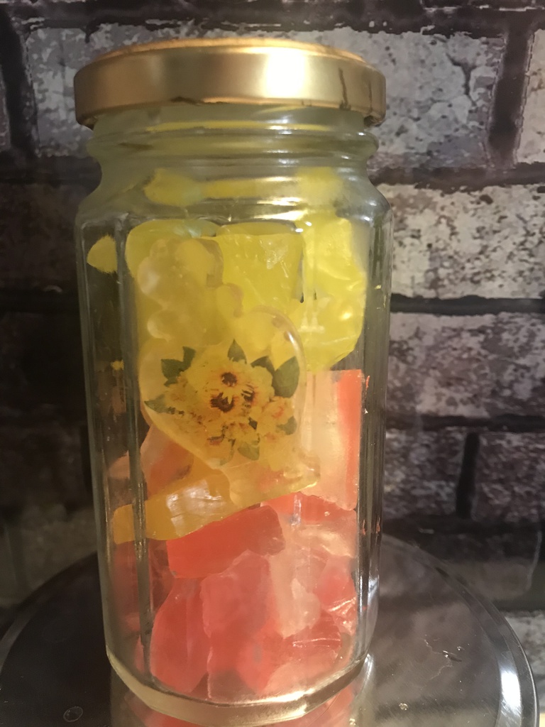 琥珀糖みたいな石鹸