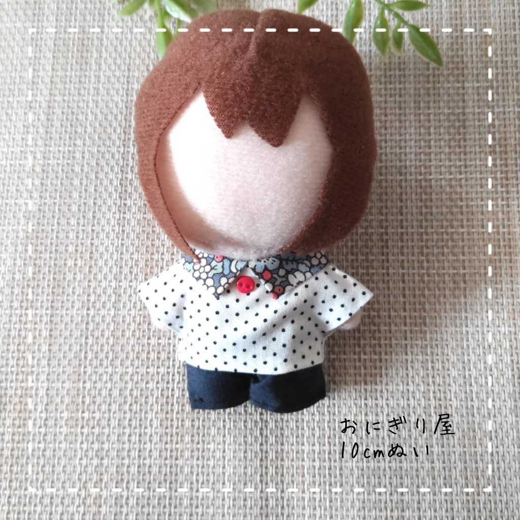 ドットと赤い実のシャツ 10cmぬい服