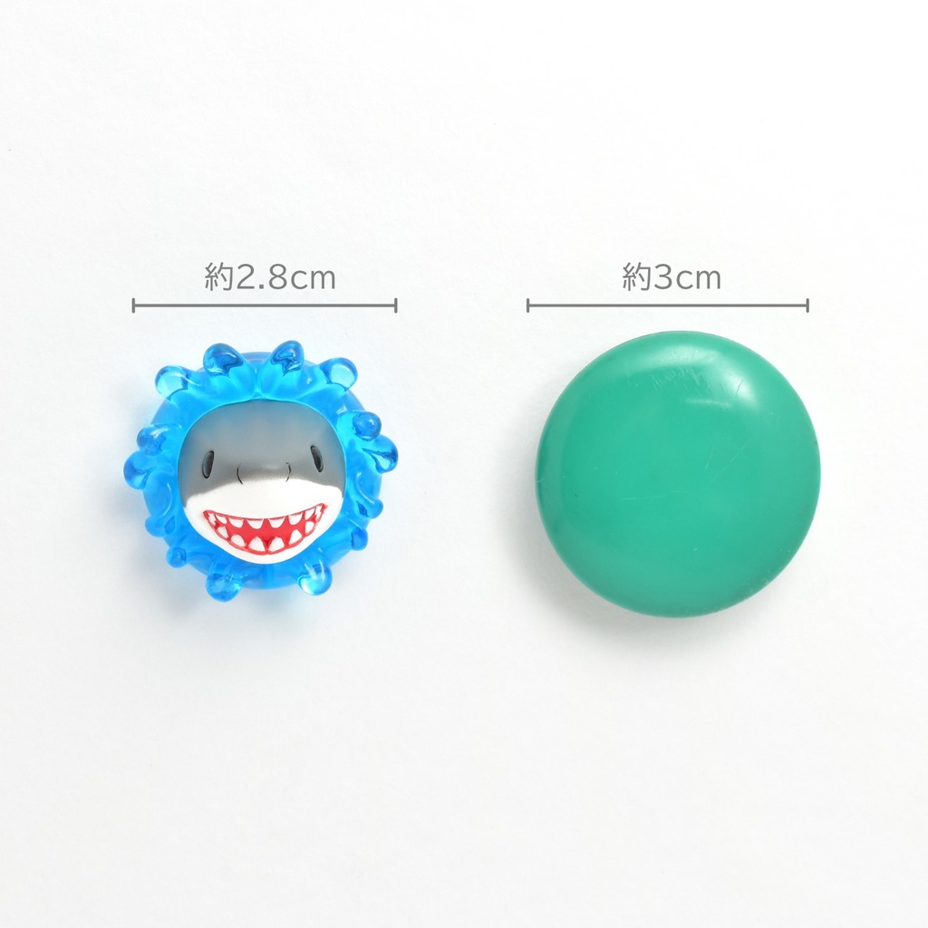 海からサメのマグネット