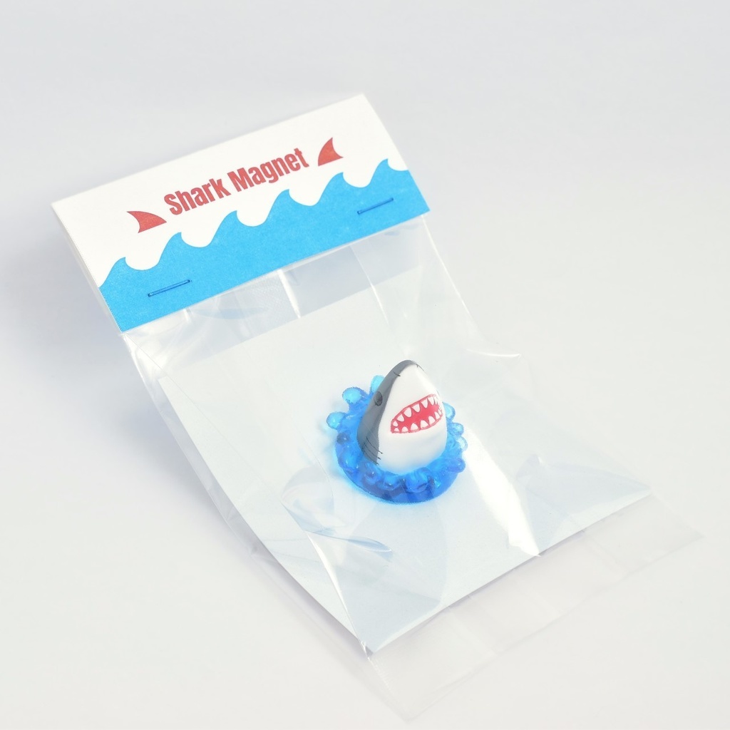 海からサメのマグネット