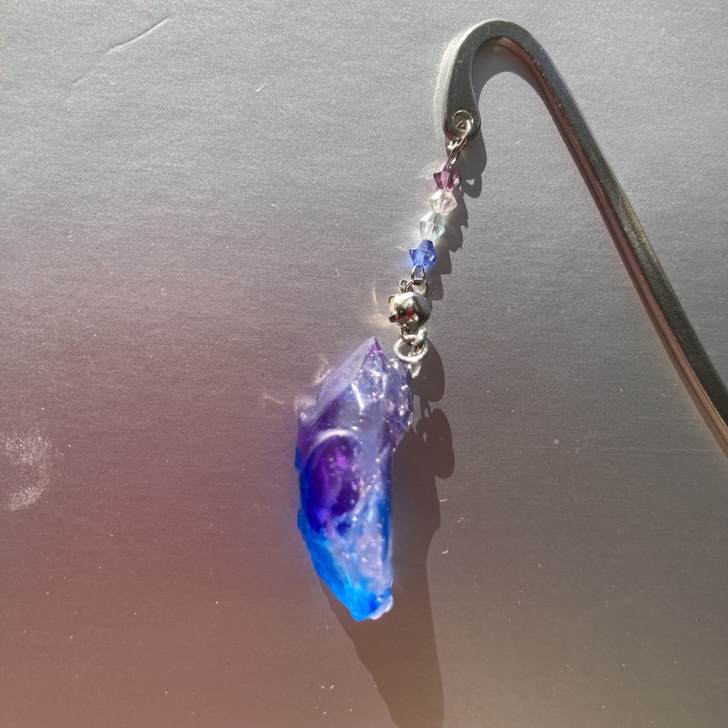 クラゲのレジンブックマーカー