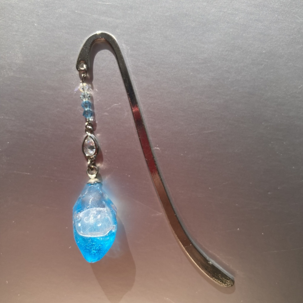 クラゲのレジンブックマーカー