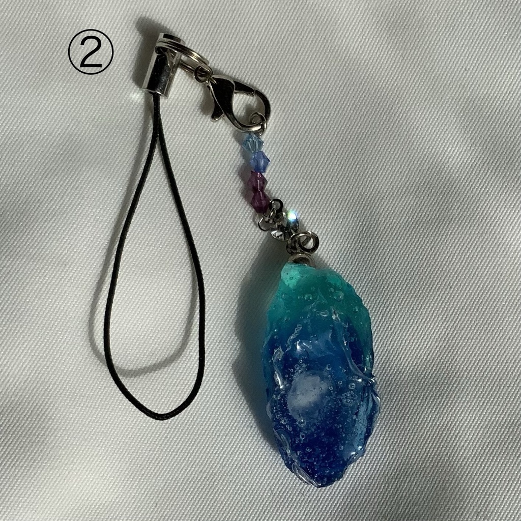 クラゲのレジンストラップ