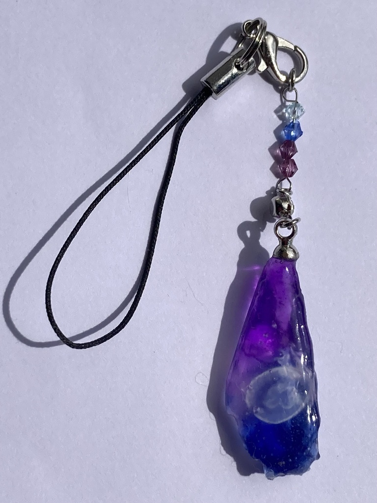 クラゲのレジンストラップ