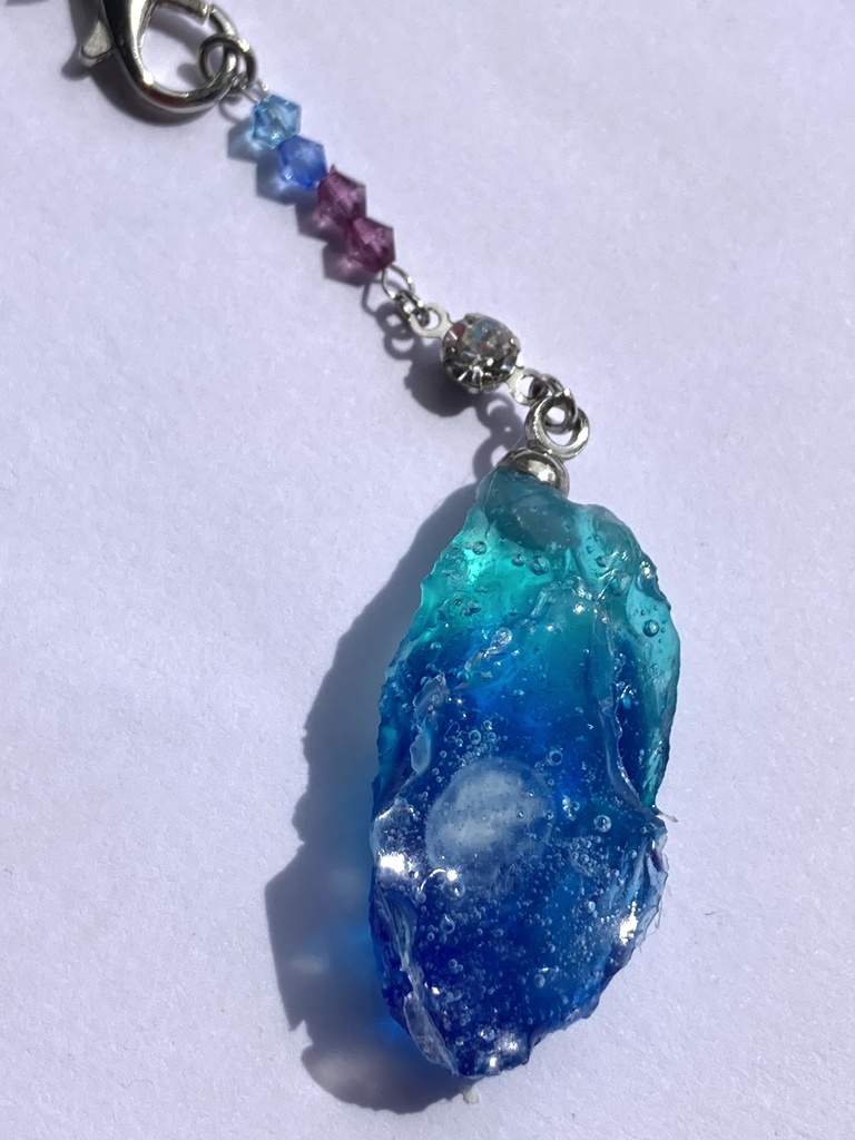 クラゲのレジンストラップ