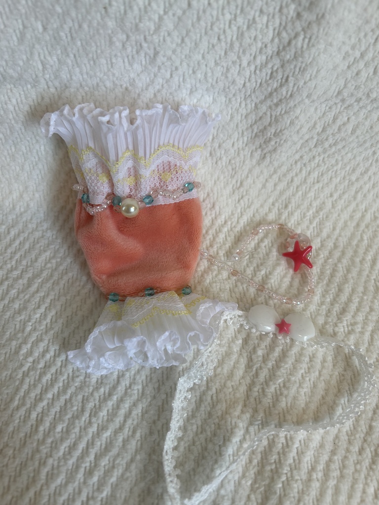 人魚の娘（ちょっとゴージャスイエローレース）