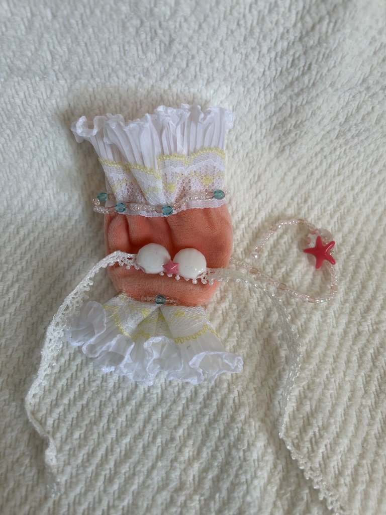 人魚の娘(ちょっとゴージャスイエローレース)