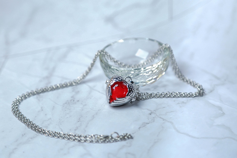 【アキヤ】香水入れ セーターチェーン