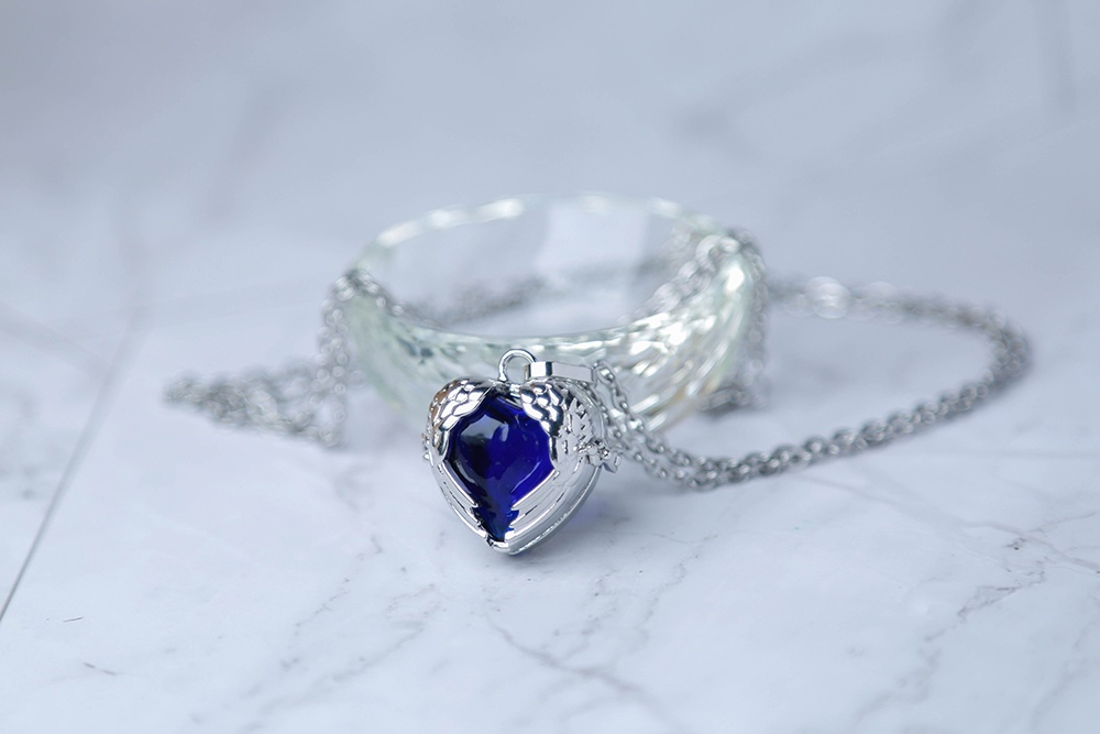 【アキヤ】香水入れ セーターチェーン