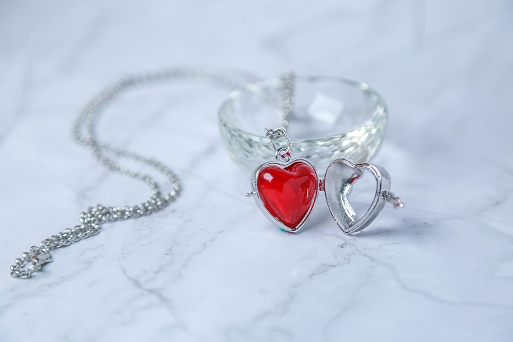 【アキヤ】香水入れ セーターチェーン