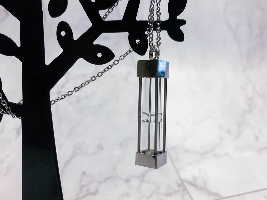 【アキヤ】香水入れ銀ネックレス