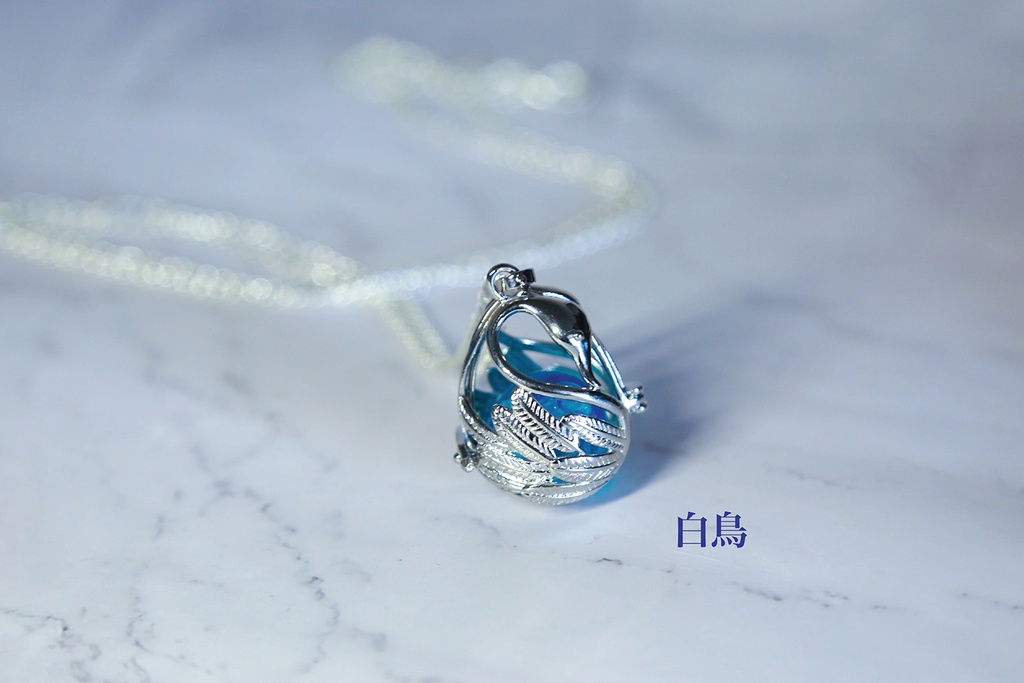 【アキヤ】香水入れ銀ネックレス2