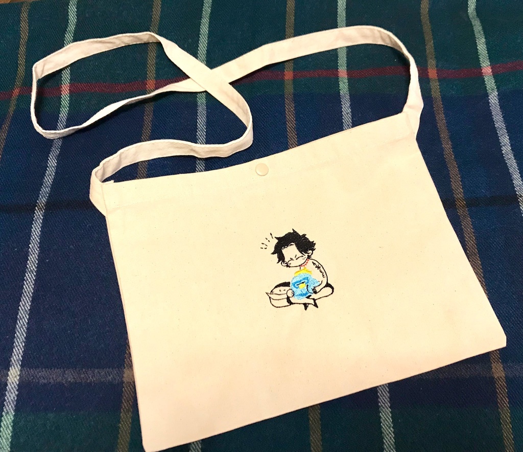 サコッシュ　白ひげ