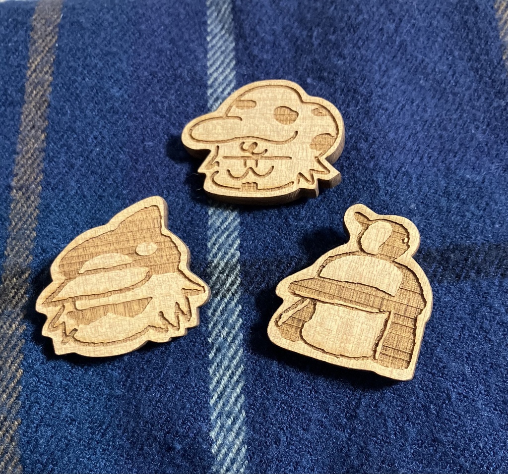 ウッドブローチ