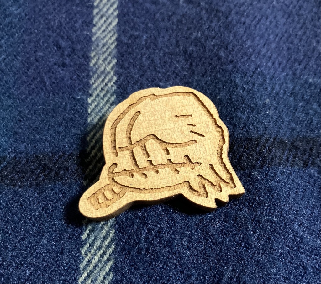 ウッドブローチ