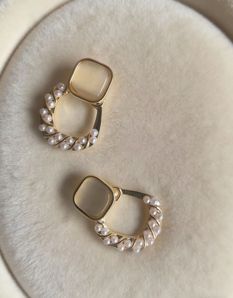 handmade pearl earrings