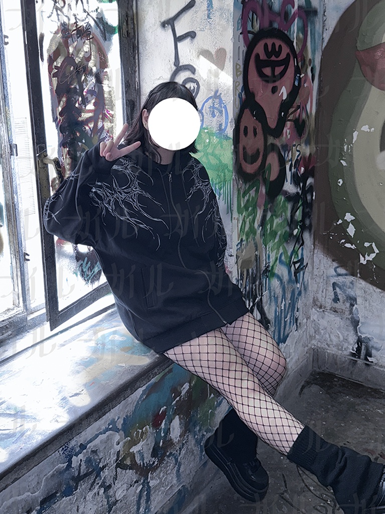 「リリス」パーカー 力人児