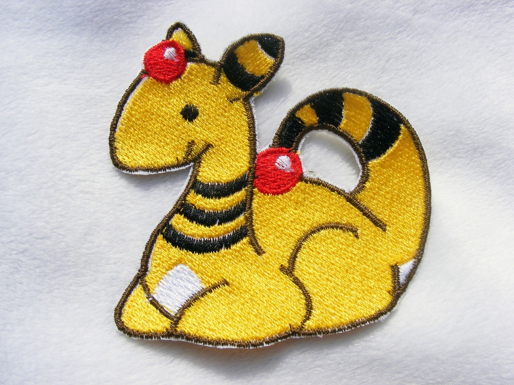 デンリュウの刺繡
