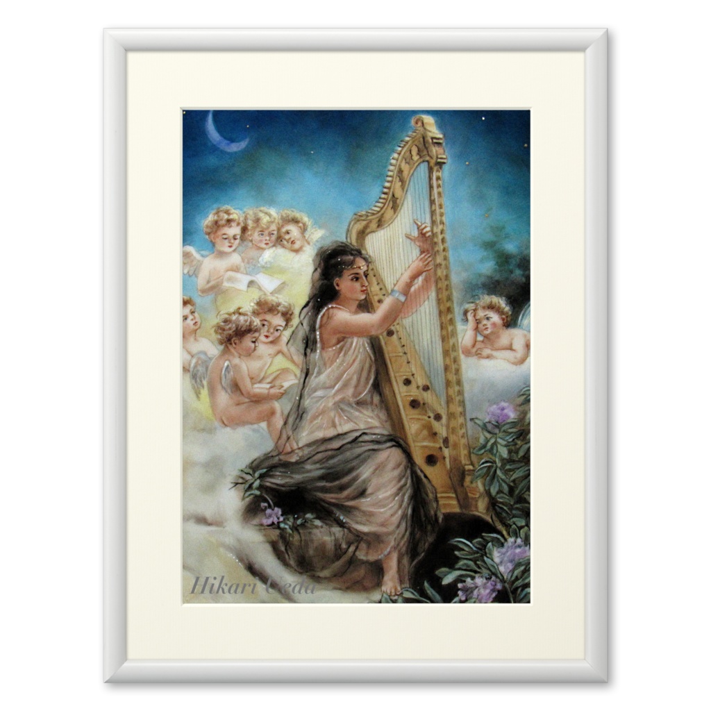 ハープを弾いている女性