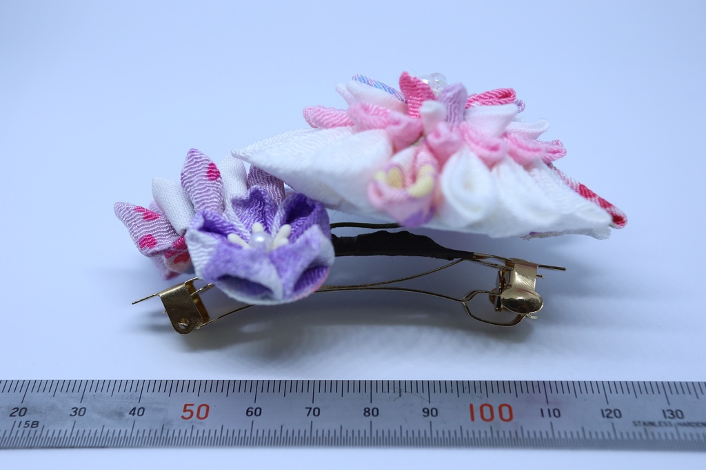 *T_018*【送料込】つまみ細工 バレッタ(白)