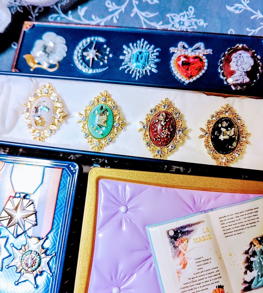 〘永遠の愛〙(マグネット式ブローチ)