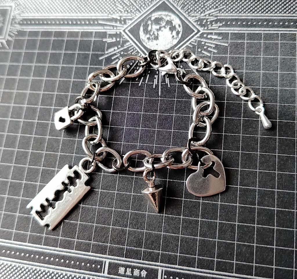 断頭台で恋をした（ネックレス）