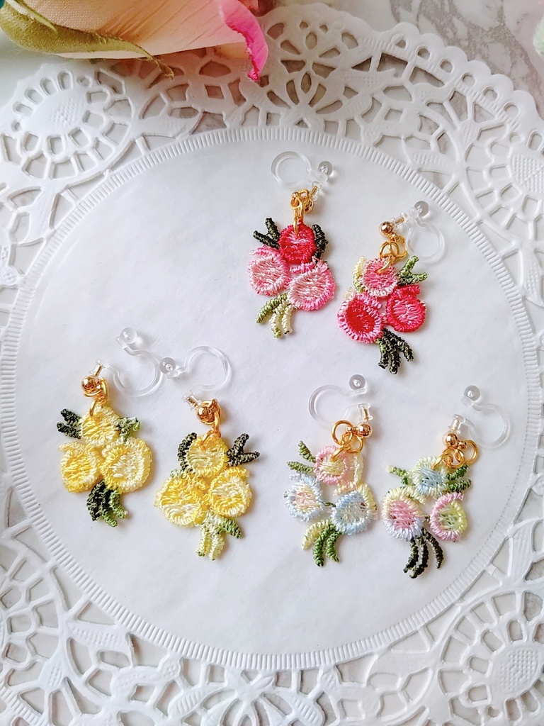 花束💐イヤリング