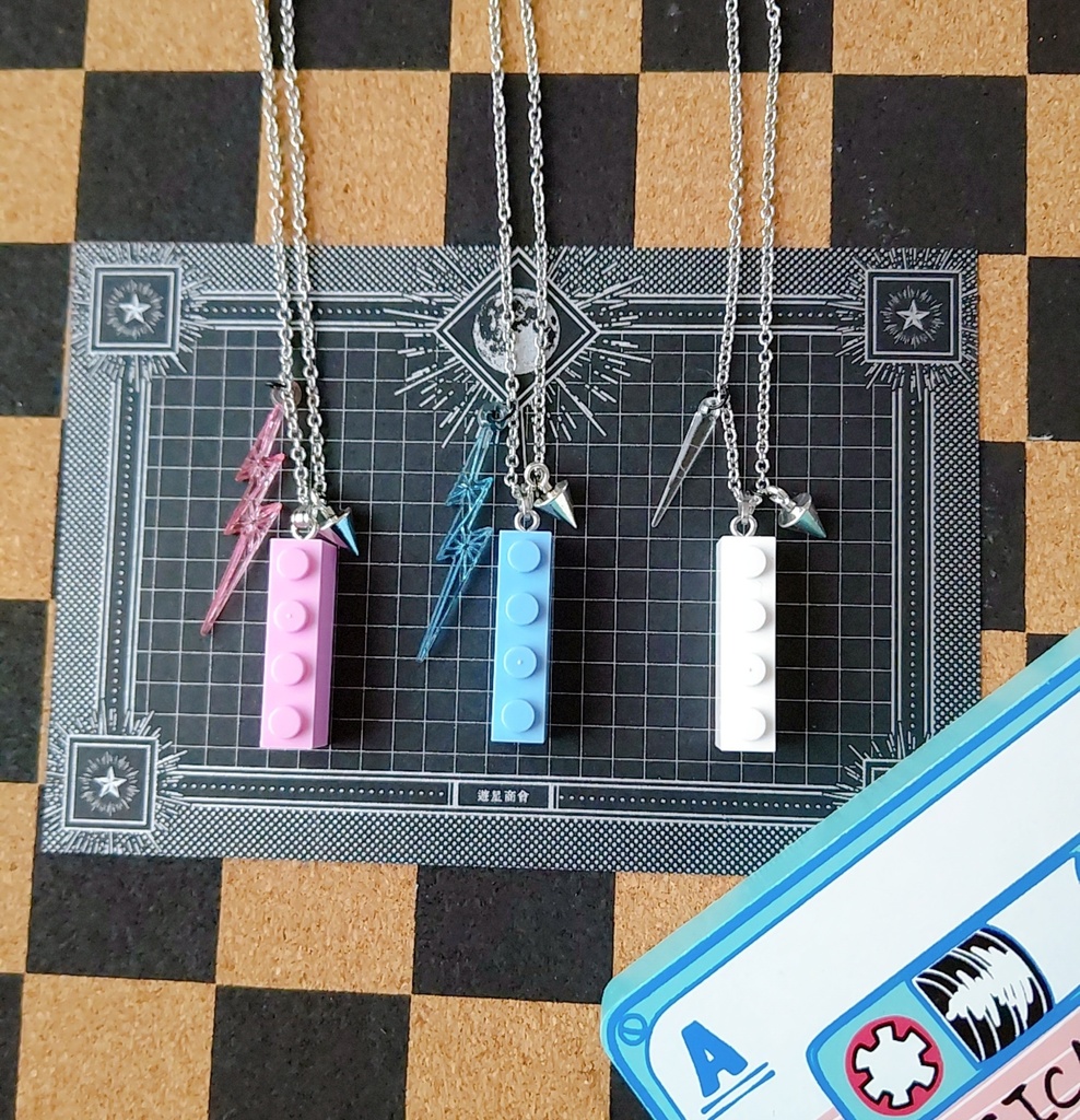ブロックネックレス