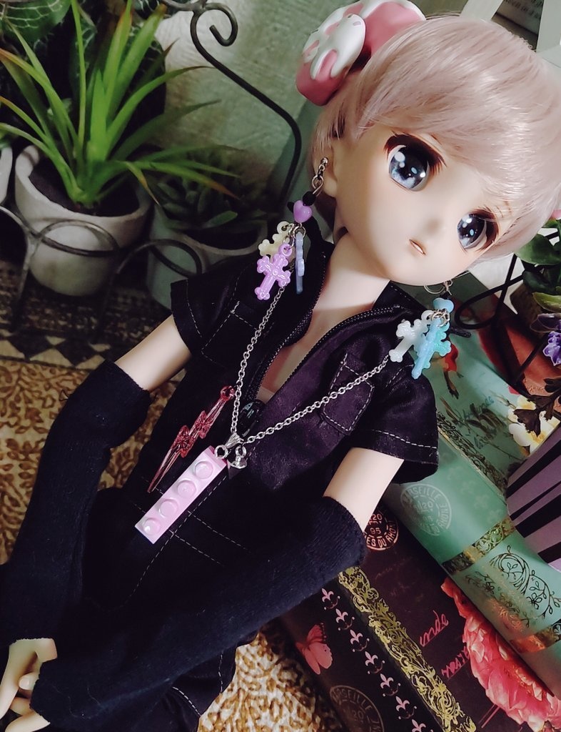 ブロックネックレス