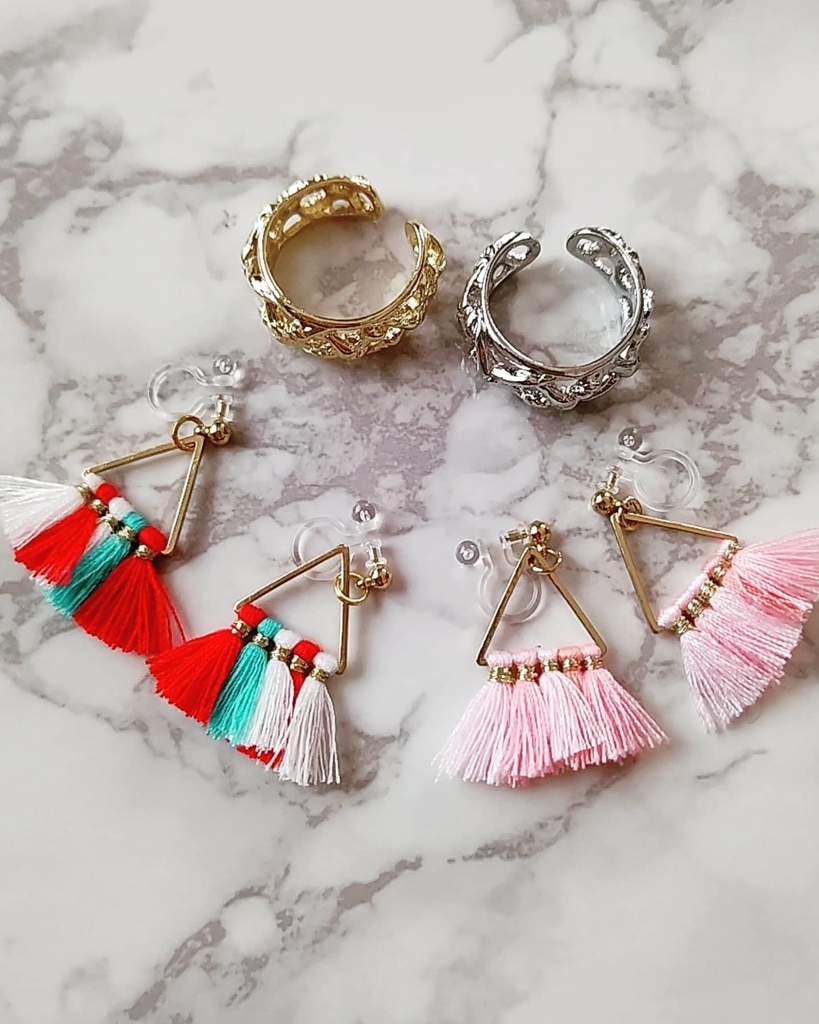 ミニタッセルピアス＋ブレスレットセット