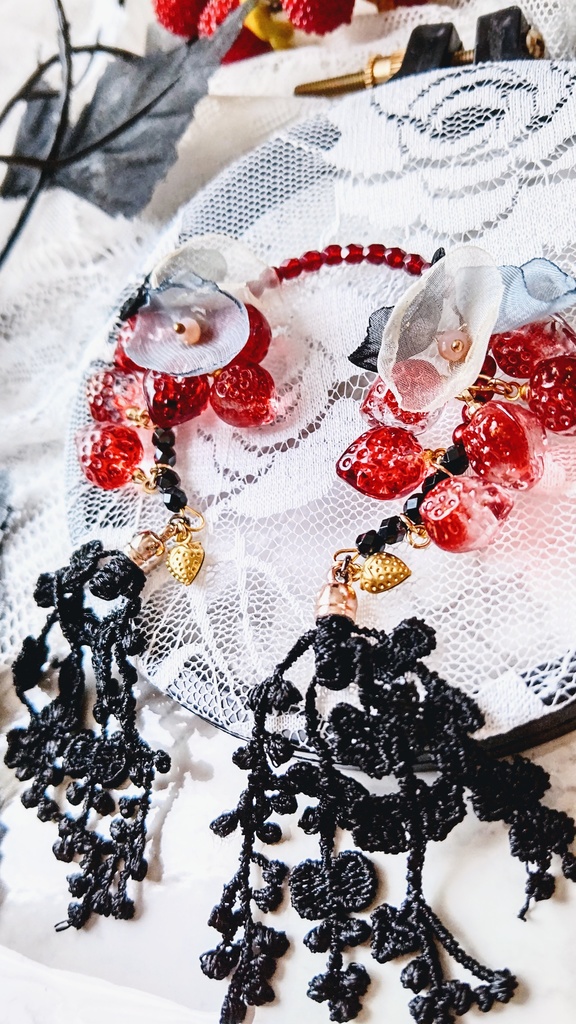 『Strawberry』(カチューシャ)