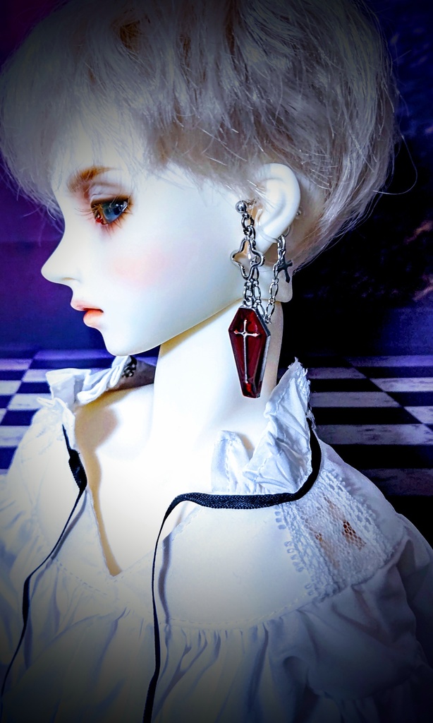 棺桶クロスピアス✙
