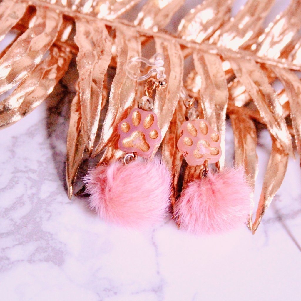 『ピンクキャットピアス』 