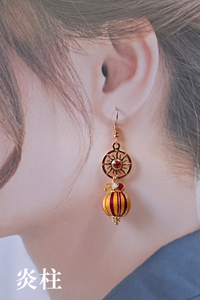 柱イメージ 巻玉ピアス