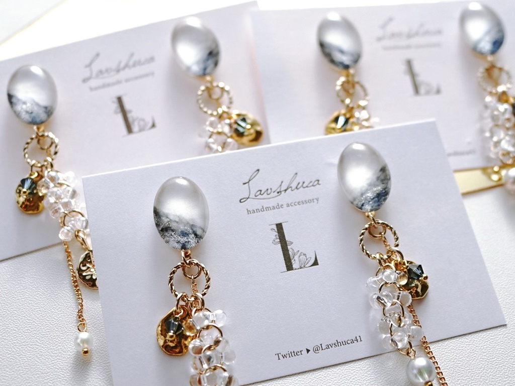 【12月】三日月宗近&鶴丸国永 イメージピアス