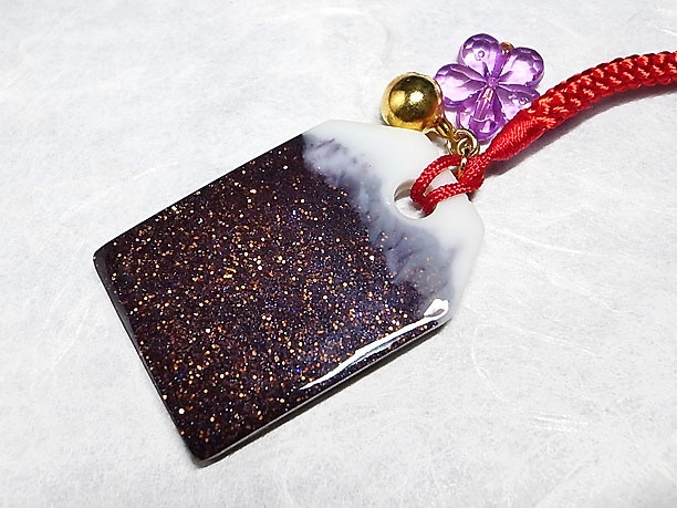 レジン根付「おまもり」