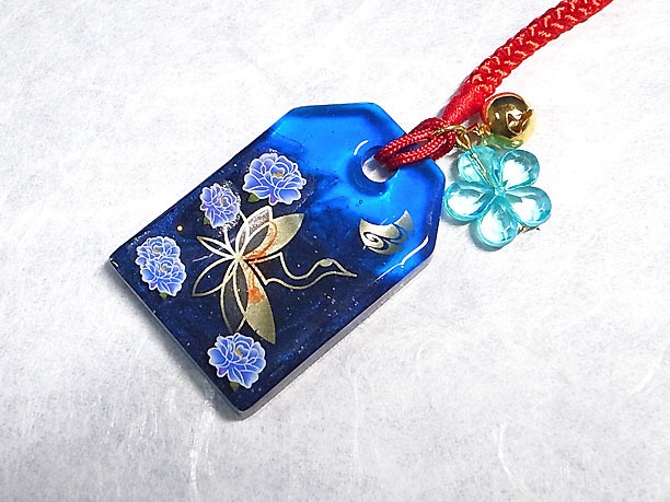 レジン根付「おまもり」