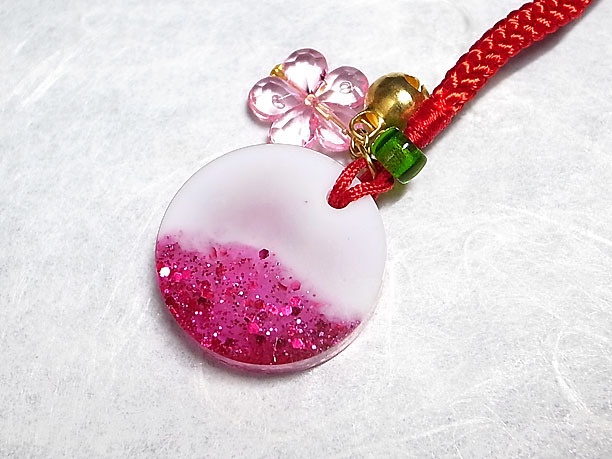 レジン根付「明珠」