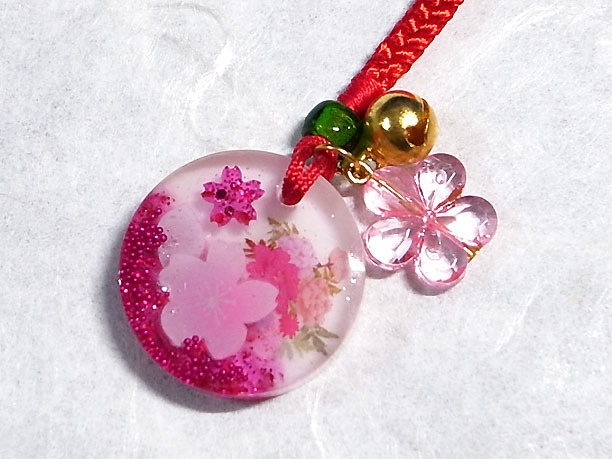 レジン根付「明珠」