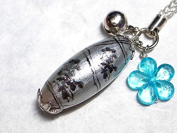 絵付けビーズ根付「仙楽」