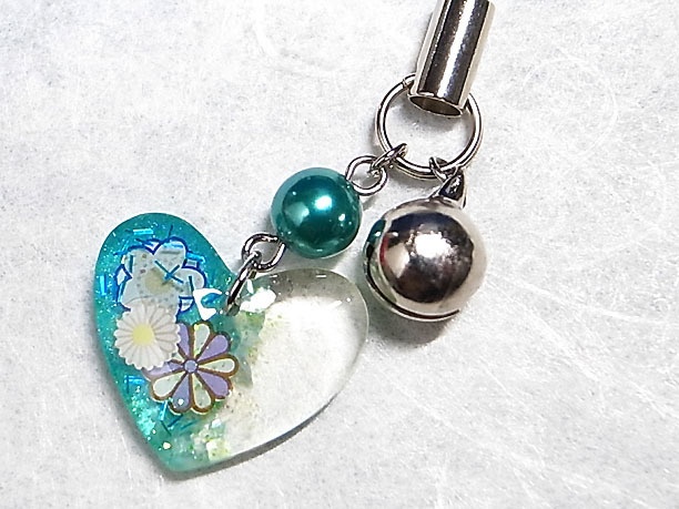 レジンストラップチャーム「ハート」