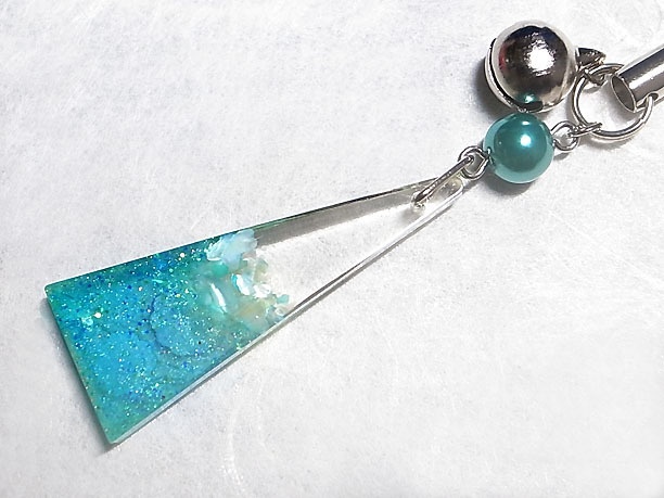 レジンストラップチャーム「三碧」