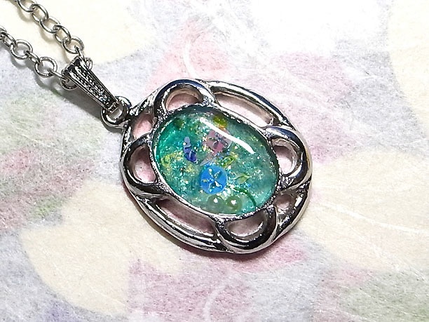 レジンペンダント「慈雨」