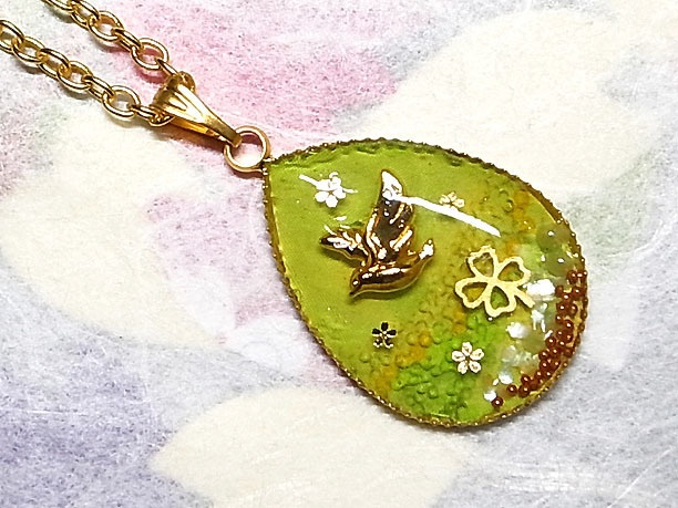 レジンペンダント「雫」