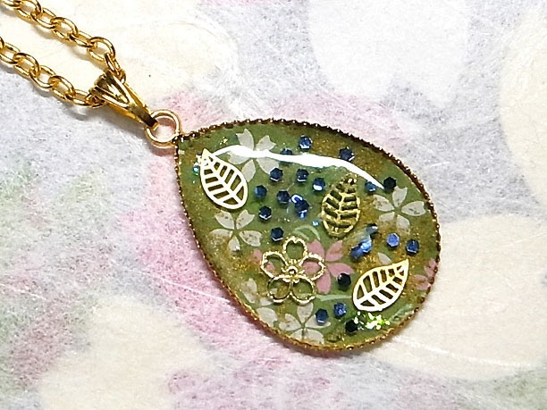 レジンペンダント「雫」